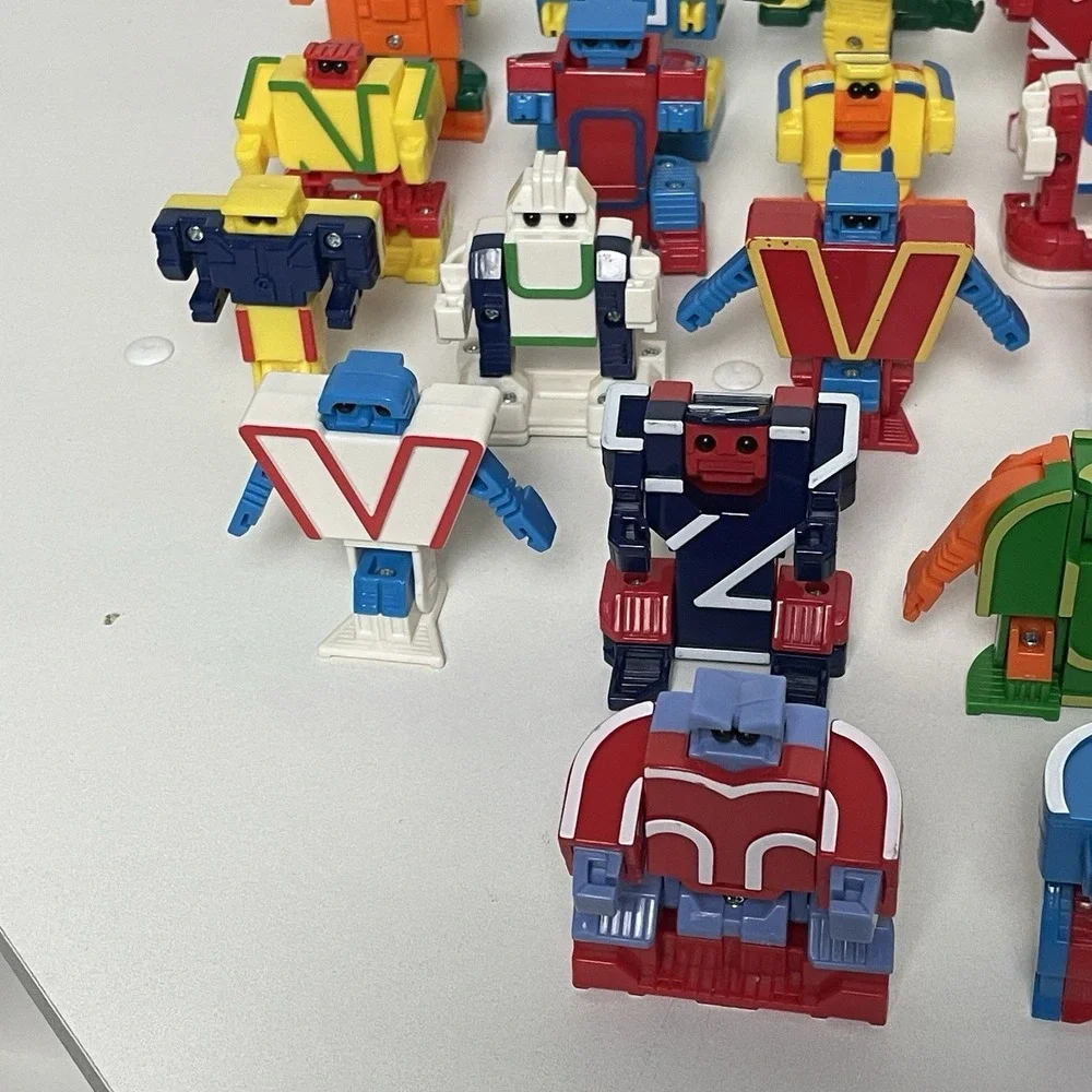 The Unbranded Brand alphabet robots